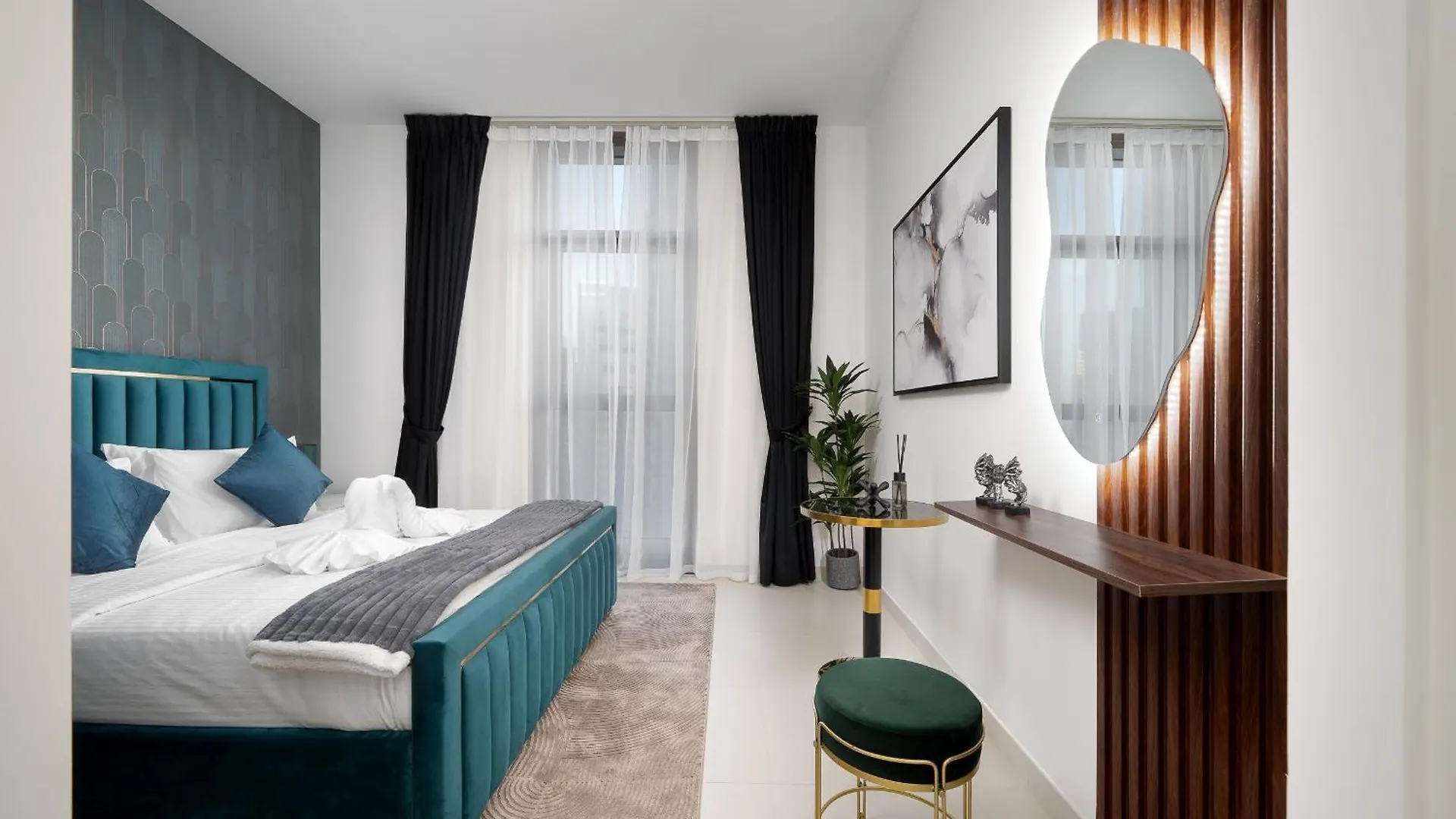 Apartment Sky-High Central Dubai Gem: Burj Khalifa & Fountain View United Arab Emirates