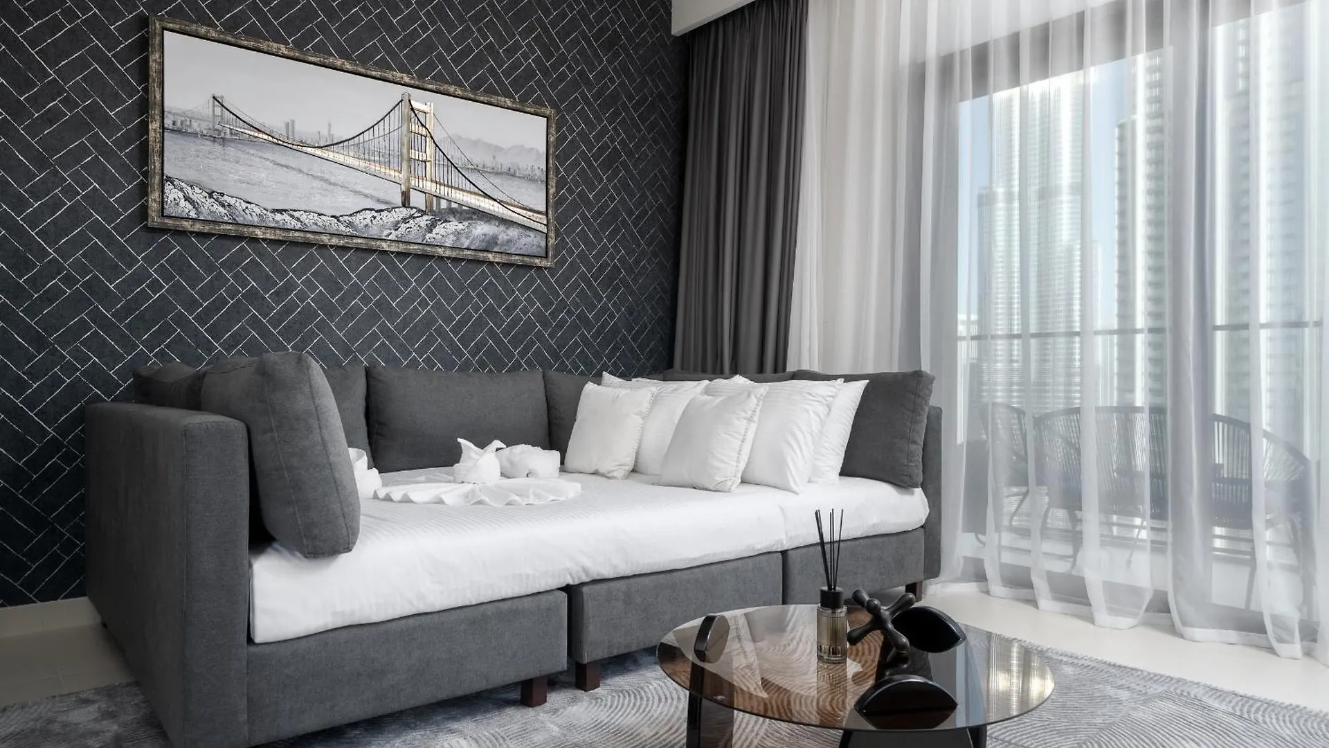 شقة Sky-High Central Dubai Gem: Burj Khalifa & Fountain View الإمارات العربية المتحدة